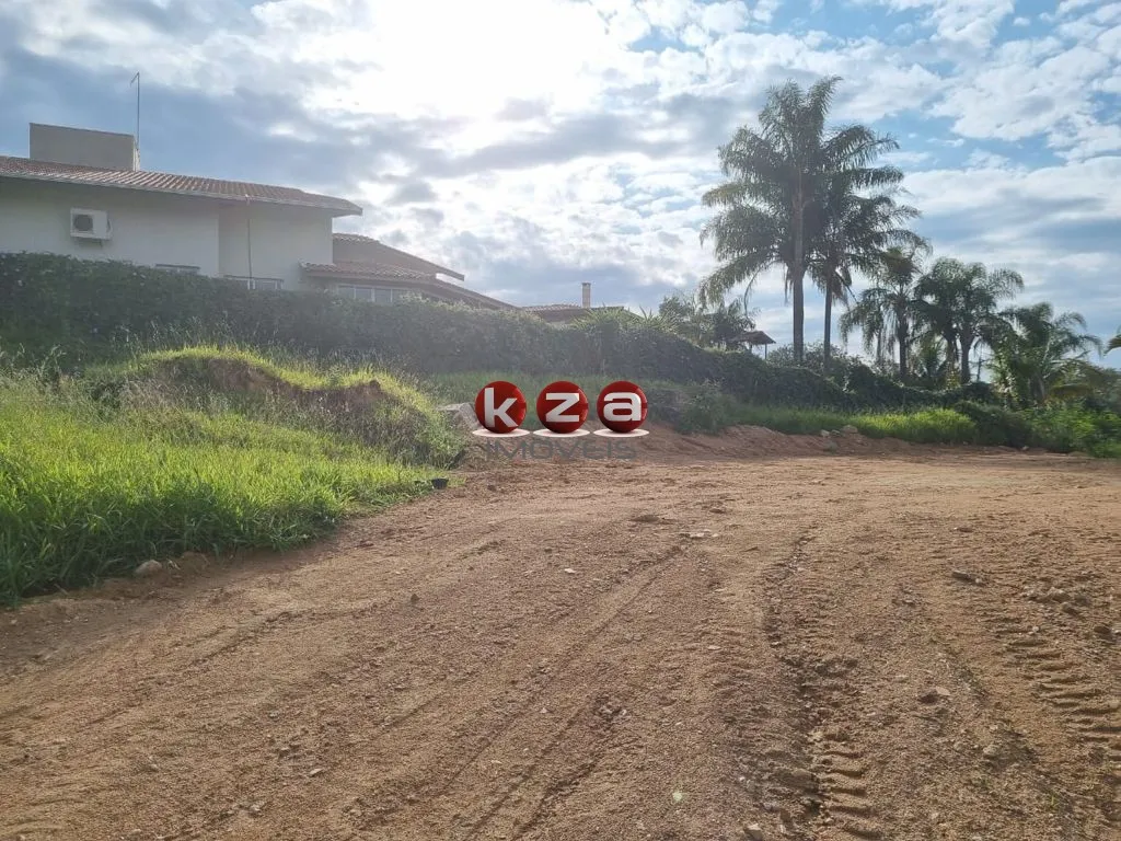 Imagem Belíssimo terreno à venda no Condomínio Moinho de Vento em Valinhos-SP com 1.090m² de área.