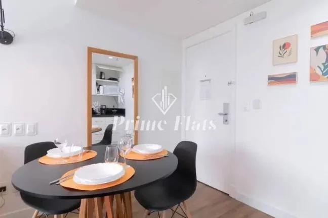 Imagem Flat disponível para venda no Quality Suites Oscar Freire em Pinheiros, com 30m², 1 dormitório e 1 vaga
