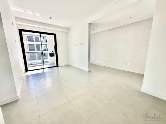 Imagem Apresentamos este elegante apartamento novo, nunca habitado, que une conforto, tecnologia e localiza...