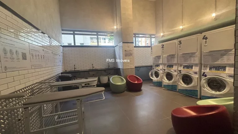 Imagem Apartamento de alto padrão para locação em Pinheiros, São Paulo-SP: 1 quarto, 1 sala, 1 banheiro, 24,50 m² de área.