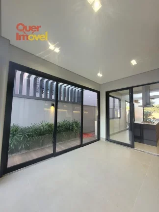 Imagem Casa em condomínio de luxo no Quinta da Primavera, Ribeirão Preto-SP 3 quartos, 3 suítes, 2 salas, 4 banheiros, 4 vagas 155 m² Visite agora! Quer Imóvel Negócios Imobiliários.