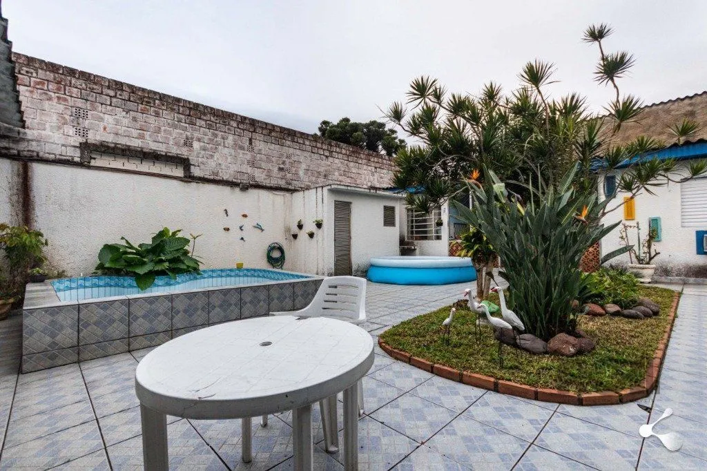 Imagem Casa para Venda - 240m², 3 dormitórios, sendo 1 suites, 3 vagas - Cristal
