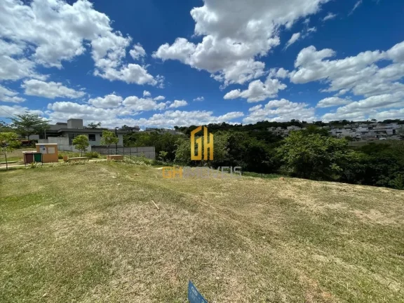 Imagem Lote a venda em condomínio de alto padrão, Jardins Nápoles. Com 360 m².Portaria 24 horas e segur...