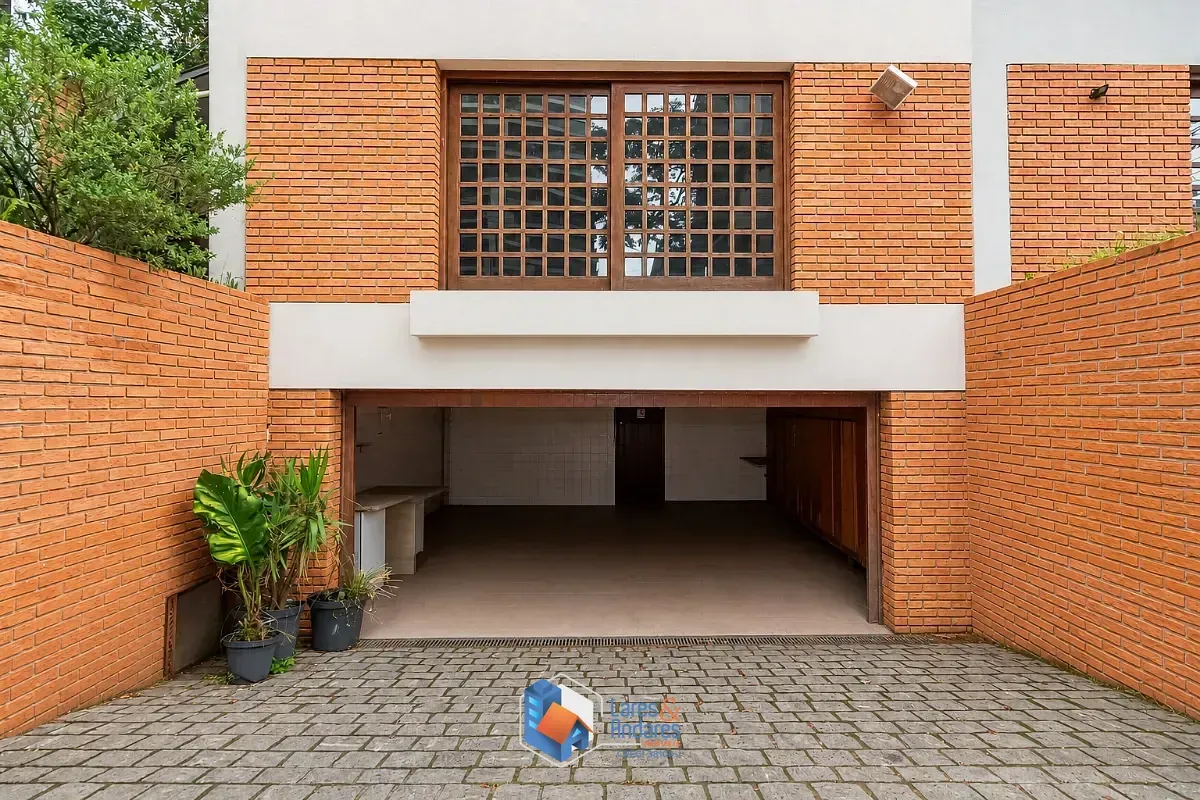 Imagem Sobrado para venda em Vila Madalena com 4 quartos, sendo 2 suítes, 191m²