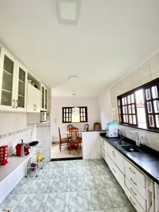 Imagem Casa Sobrado, 5 dormitórios ( 2 suítes), 6 vagas - Jardim Alvorada - Sjc.
