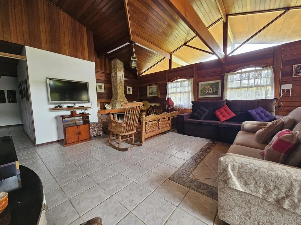 Imagem Casa em Condomínio para Venda em Teresópolis / RJ no bairro Green Valley