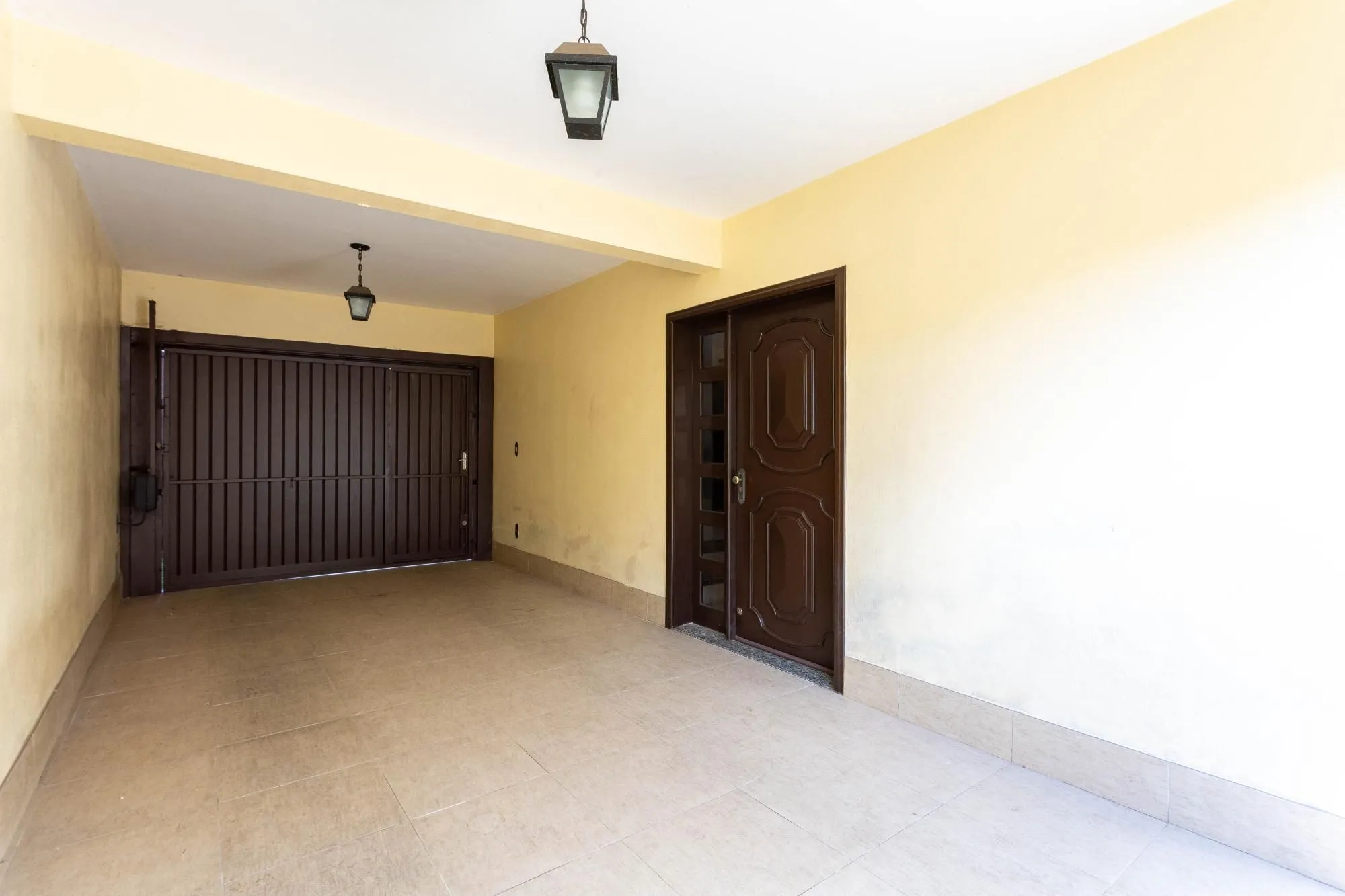 Imagem CASA SOBRADO 3 DORMITÓRIOS 1 SUITE 3 VAGAS NO BAIRRO HIGIENÓPOLIS EM PORTO ALEGRE
