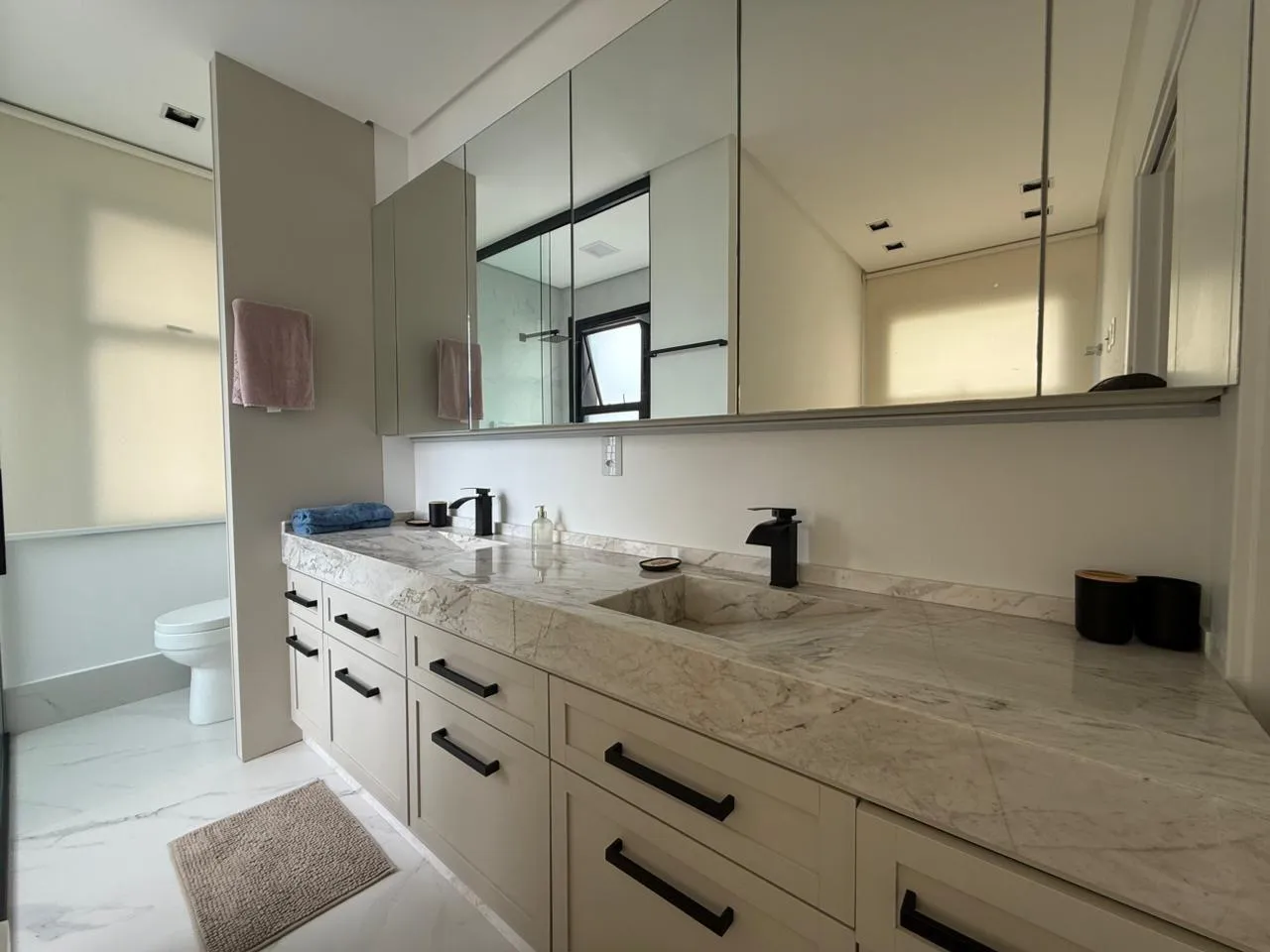 Imagem Apartamento com vista para o mar à venda com 180m2 por R$ 5.300.000,00