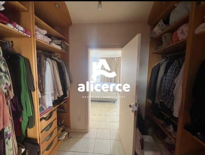 Imagem Ampla Casa de dois Pavimentos no Jardim Atlântico