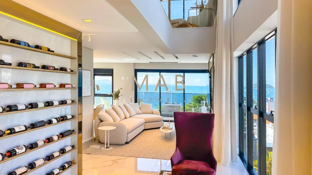Imagem Cobertura duplex à Venda em Jurerê, com 4 suítes, rooftop com piscina infinita, elevador privativo, automação e alto padrão.