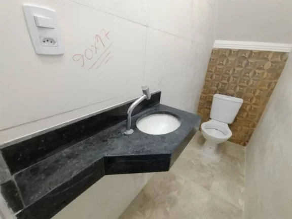 Imagem CASA COM 54 m² - GUILHERMINA - PRAIA GRANDE SP