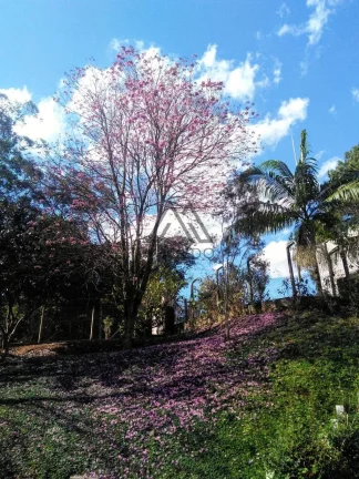 Foto do imóvel Casa típica da Granja Viana, em condomínio com mata Atlântica predominante. Propriedade exclusiva...
