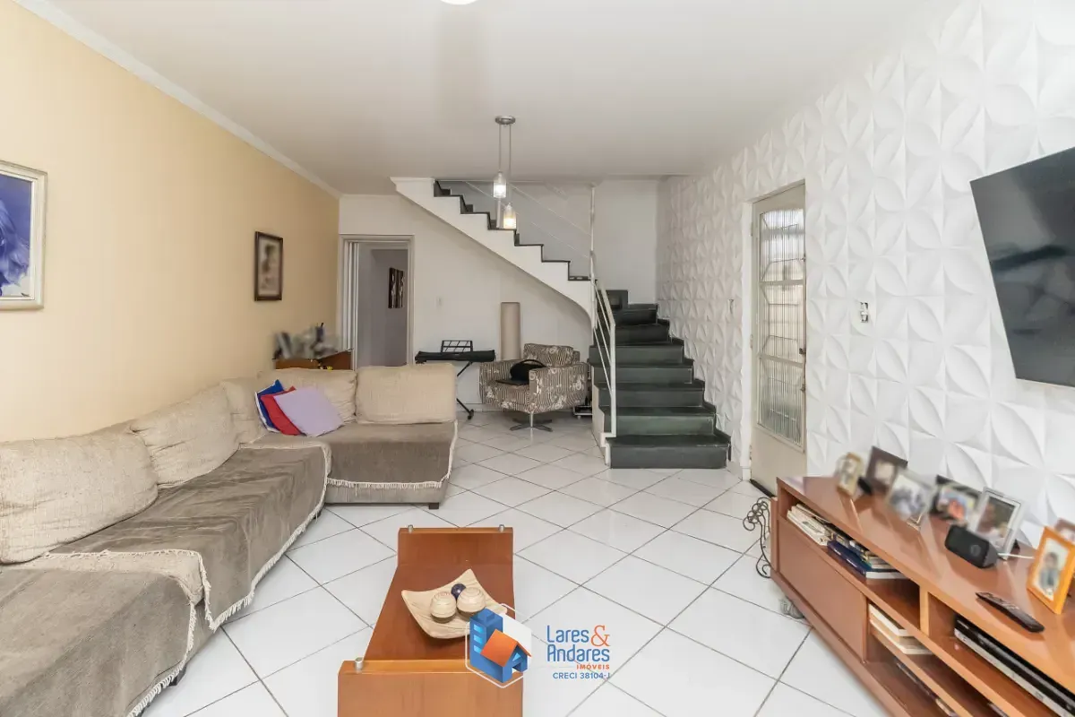 Imagem Sobrado para venda em Jardim Líbano com 3 quartos, sendo 1 suíte, 161m²