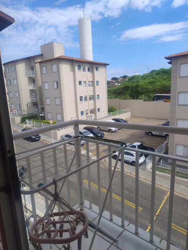 Imagem Apartamento com 2 Dormitórios, Varanda e 1 Vaga 45 m²