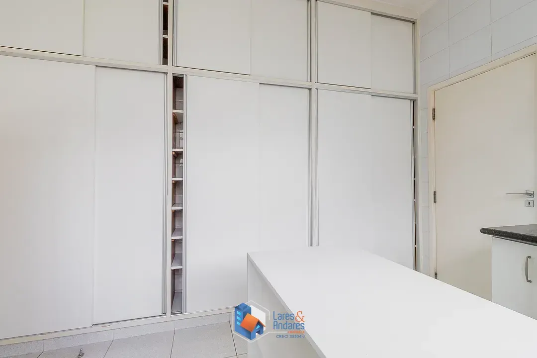 Imagem Apartamento para venda em Santa Cecília com 3 quartos, sendo 1 suíte, 272m²