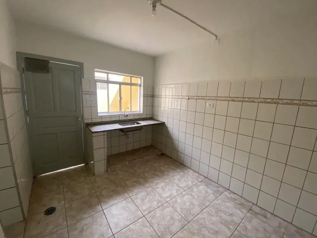 Imagem Casa com 2 Quartos para Alugar, 100 m² em Vila Anastácio - São Paulo