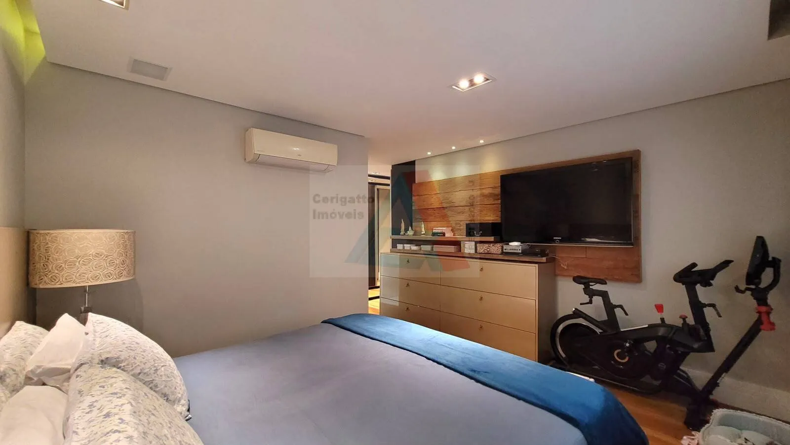Imagem APARTAMENTO ALTO PADRÃO! SÃO 4 SUITES, 4 VAGAS DE GARAGEM, LAZER COMPLETO,