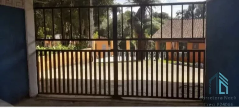 Imagem Chácara com sobrado, casa, chale, salão de eventos, piscina, em São José dos Pinhais - PR