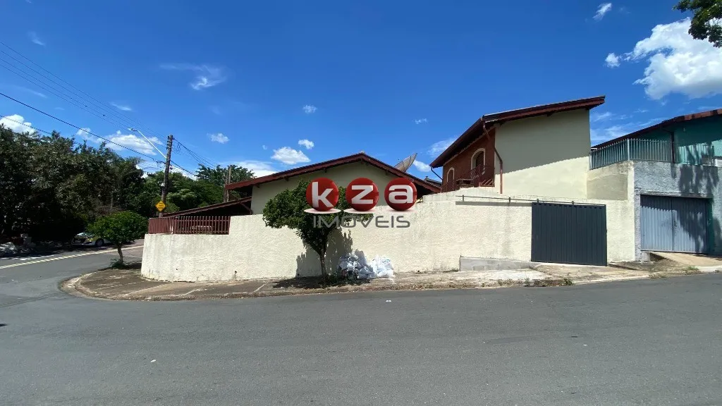 Imagem Imperdível casa à venda em Valinhos-SP, Jardim Itapuã: 4 quartos, 1 suíte, 2 salas, 3 banheiros, 3 vagas, 158m². Aproveite!