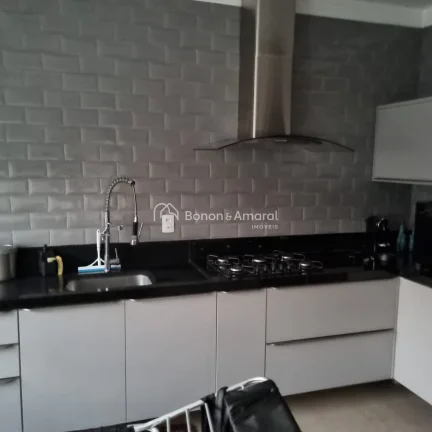 Imagem Charmoso sobrado com excelente padrão de acabamento, localizado na divisa entre Paulínia e Barão ...
