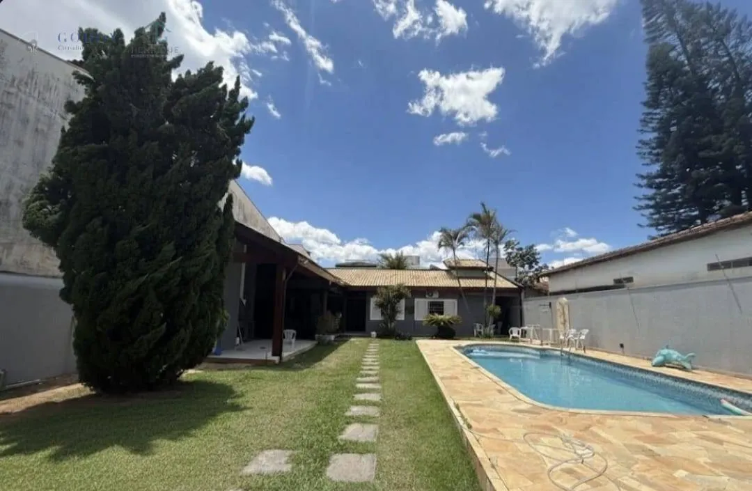 Foto do imóvel Casa térrea com Piscina, Área Gourmet e Excelente Espaço Externo