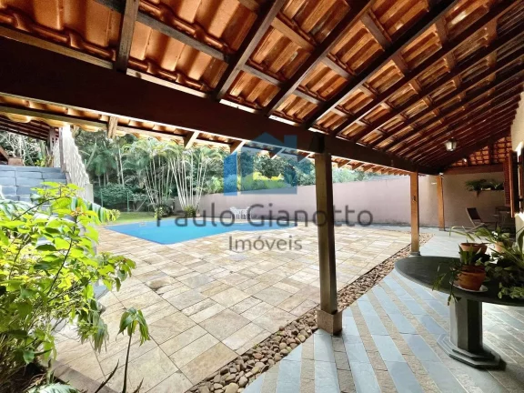 Imagem Casa de Luxo na Chácara dos Lagos Granja Viana