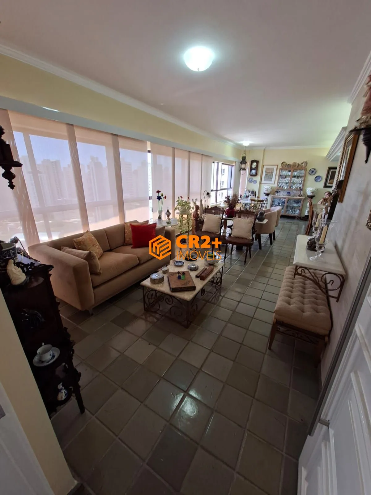 Imagem Vendo apartamento na Jaqueira, andar alto!