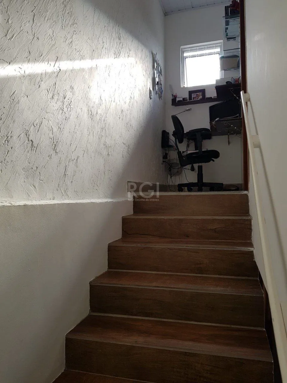 Imagem Casa para Venda - 108m², 1 dormitório, sendo 1 suites, Sarandi