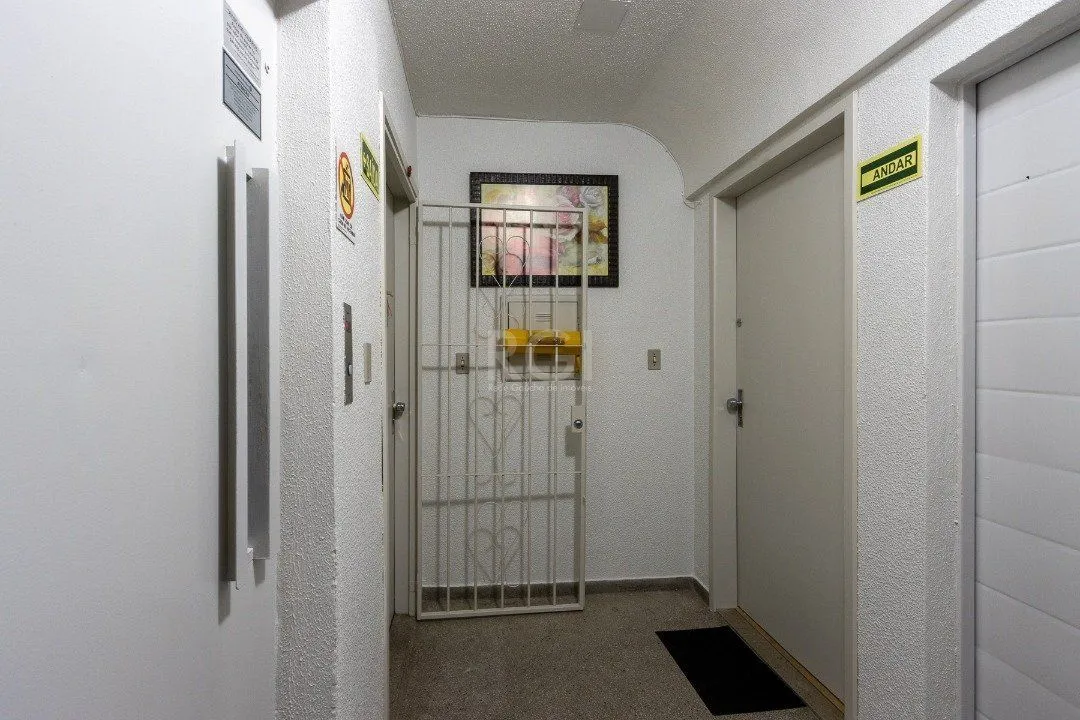 Imagem Ótima cobertura no bairro Nonoai, com aproximadamente 135m² de área privativa, 02 dormitórios