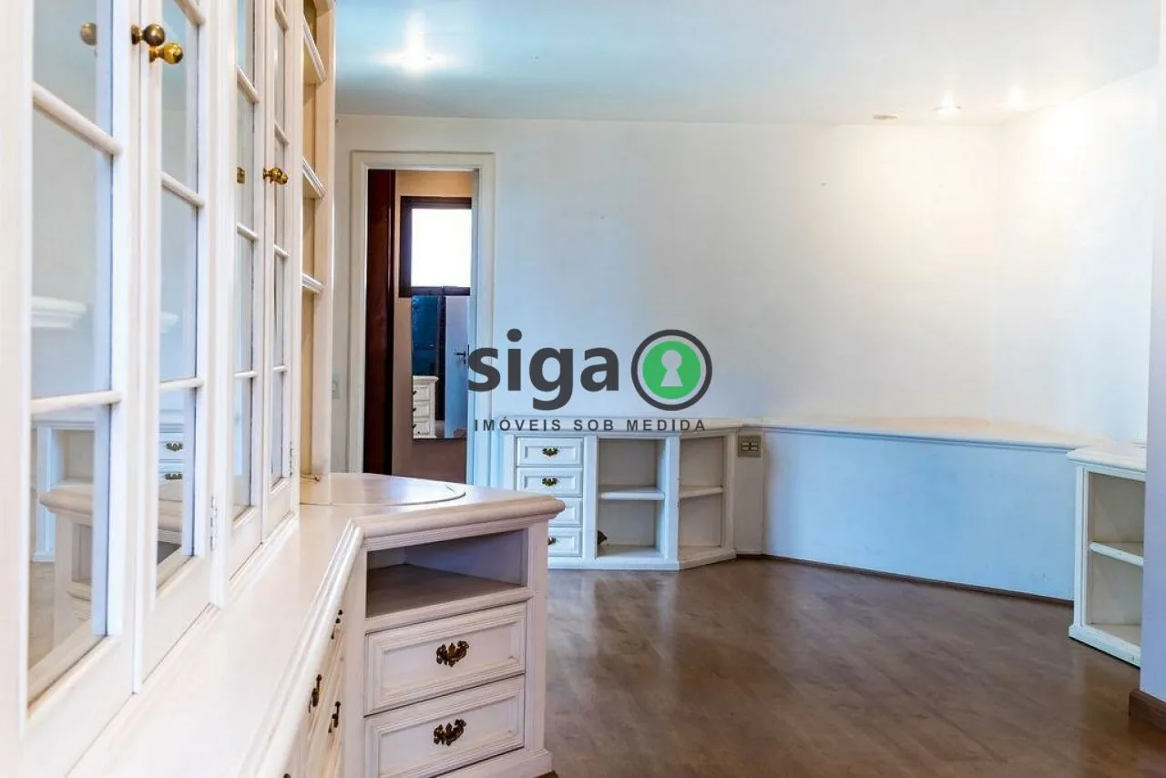 Imagem VENDE no Morumbi (Vila Suzana) Apartamento com 3 suítes, 4 Vagas + Depósito
