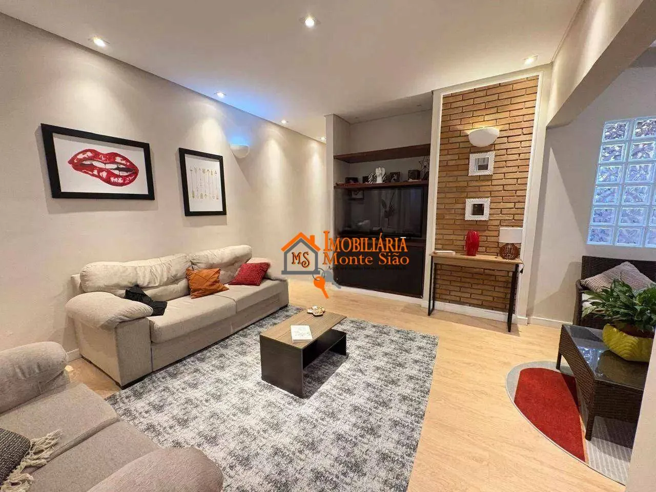Imagem Casa com 2 dormitórios à venda por R$ 629.000,00 - Vila Galvão - Guarulhos/SP