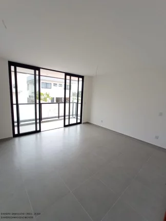 Imagem Luxuosa casa em condomínio à venda em Lauro de Freitas-BA, no bairro Buraquinho, com 4 quartos, 4 suítes, 2 salas, 1 banheiro, 2 vagas de garagem e 350m² de área.