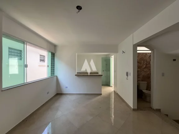 Imagem Casa alta á venda com o melhor valor de m² da região - 2 dormitórios com 2 suítes e garagem - Campo Grande, Santos/SP