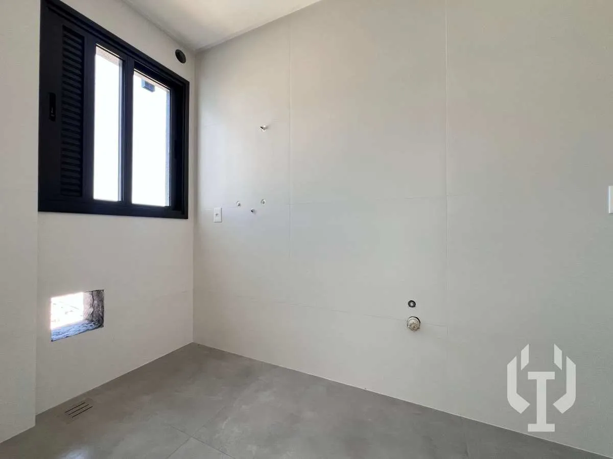 Imagem Apartamento 3 Suítes Quadra Mar em Meia Praia