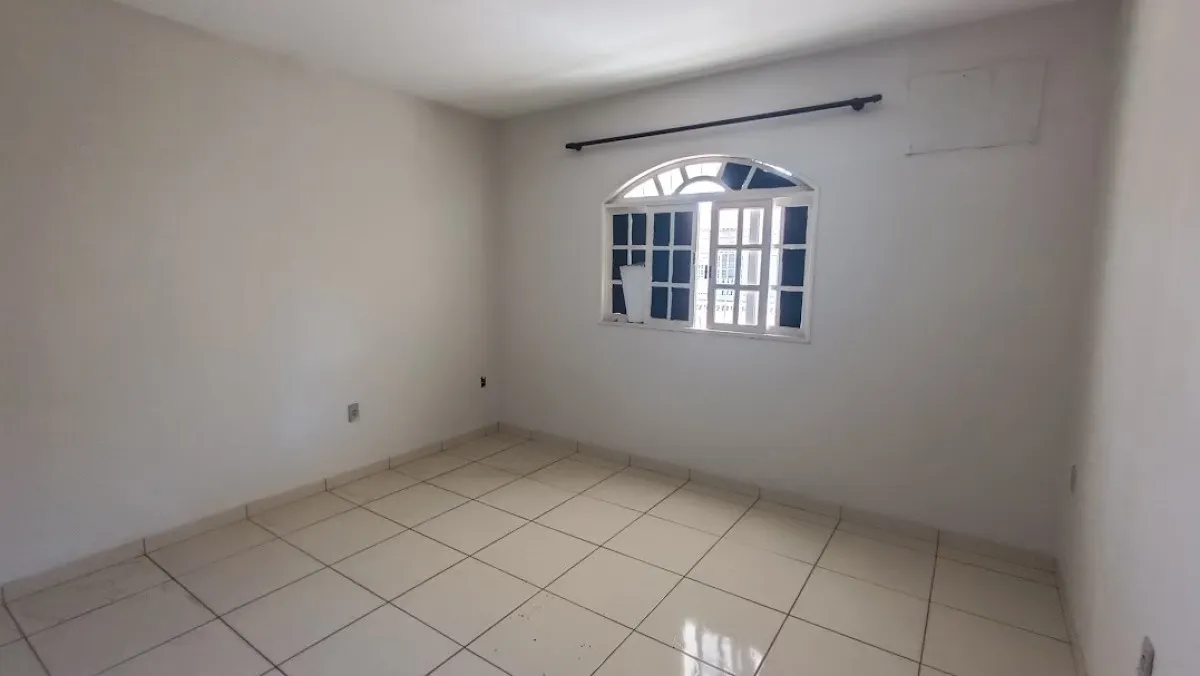 Imagem Casa Duplex com 5 quartos à venda em Vila Velha