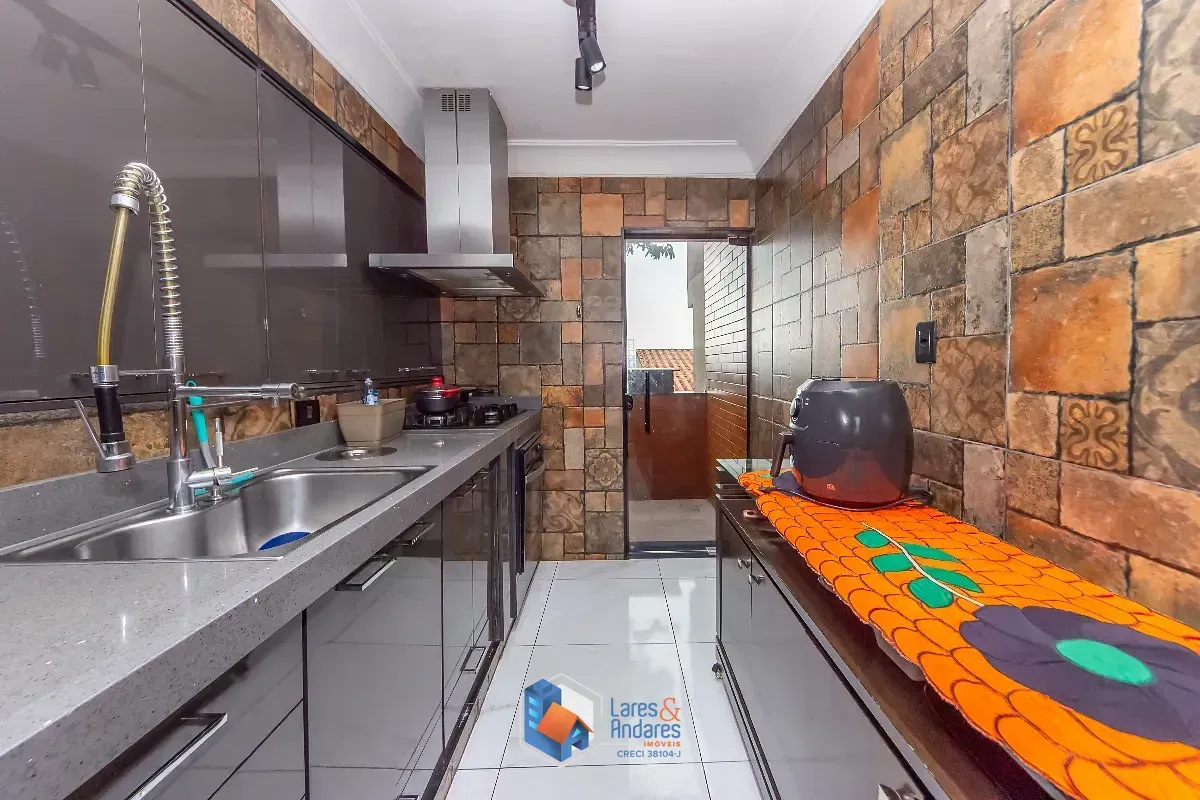 Imagem Sobrado para venda em Vila Nova - Zona Leste com 3 quartos, sendo 1 suíte, 286m²
