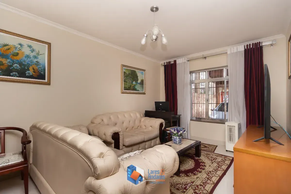Imagem Casa para venda em Vila Marari com 3 quartos, sendo 1 suíte, 190m²