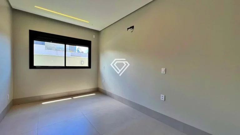 Imagem Casa 3 Suítes, 194 m² c/ lazer à venda no Condomínio Alphaville