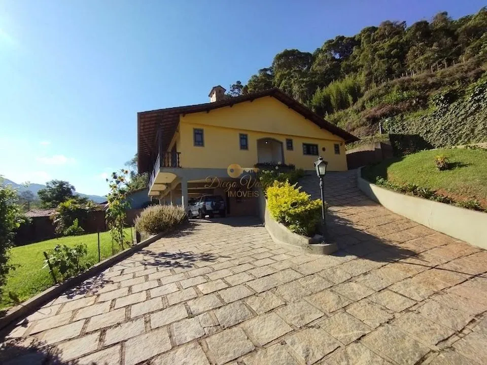 Imagem Casa para Venda em Teresópolis / RJ no bairro Golfe