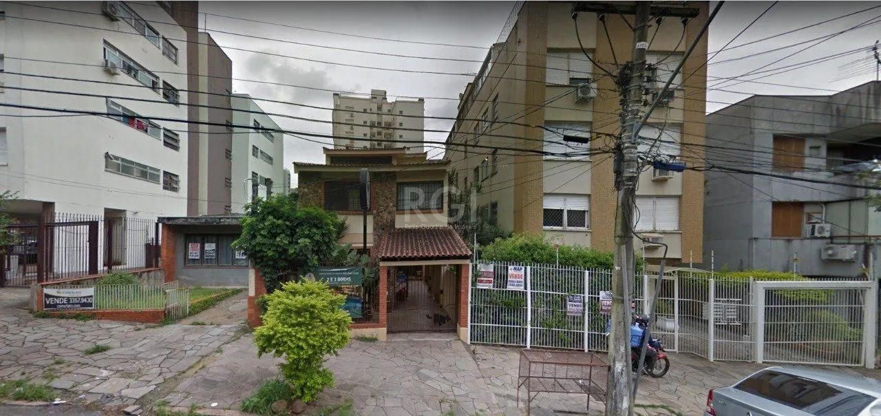 Imagem Casa para Venda - 347m², 5 dormitórios, sendo 2 suites, 3 vagas - São João