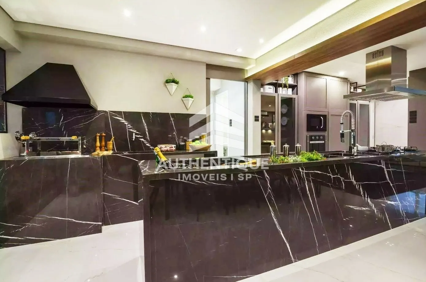 Imagem 1300 Jurupis Moema - Apartamento à venda em São Paulo/SP