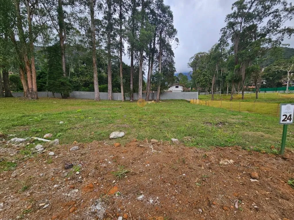 Imagem Terreno em Condomínio para Venda em Teresópolis / RJ no bairro Parque do Imbui
