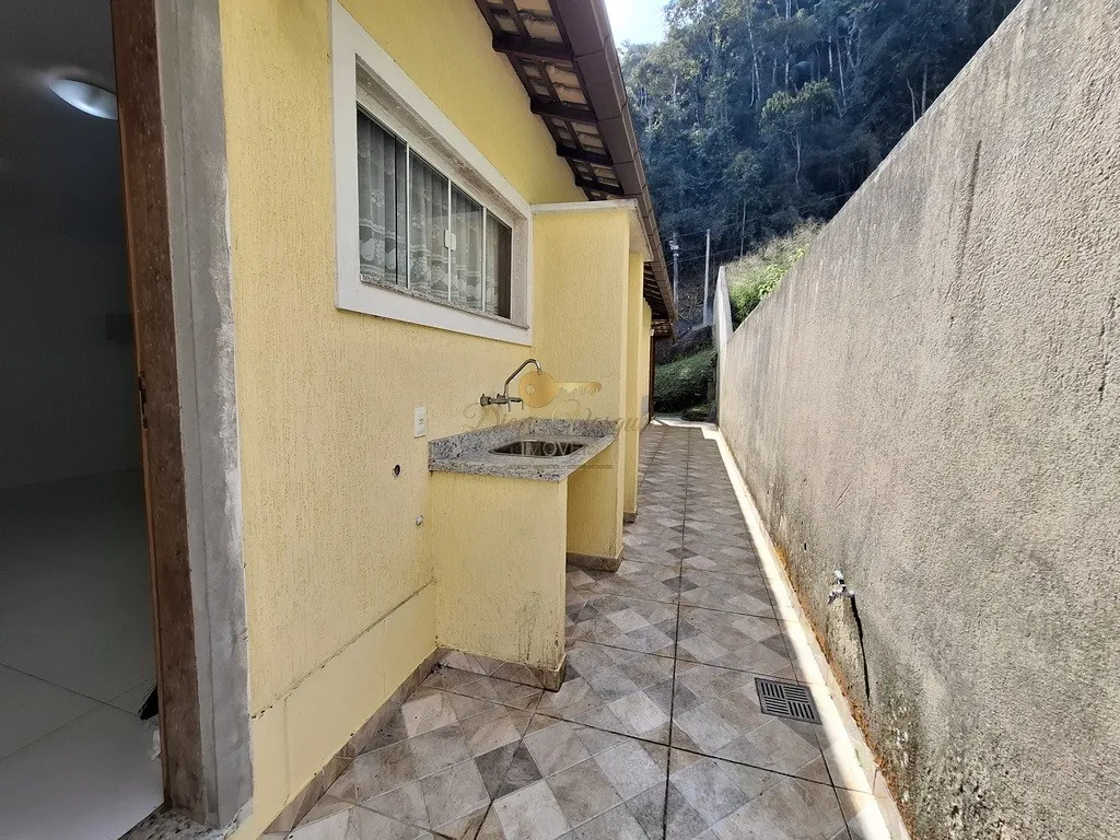 Imagem Casa em Condomínio para Venda em Teresópolis / RJ no bairro Albuquerque