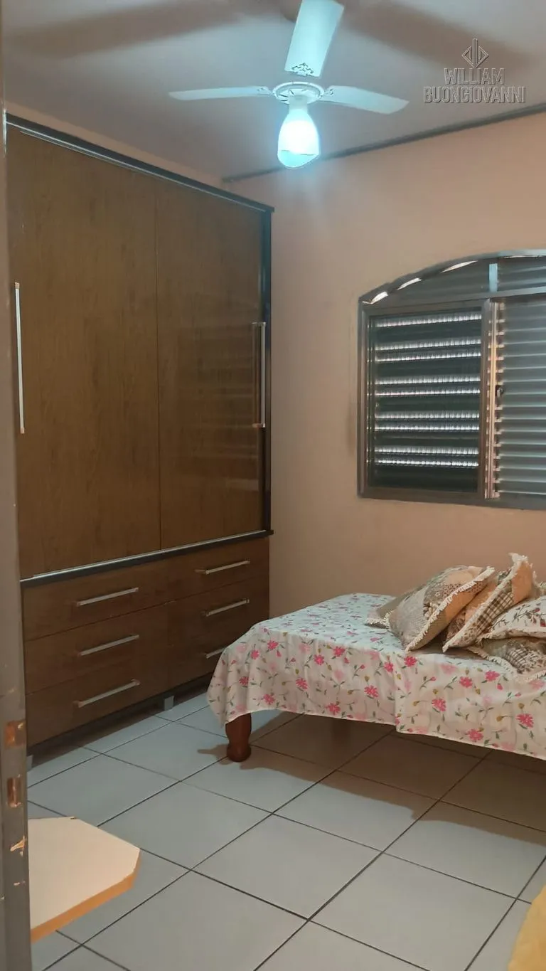 Imagem Casa na Tupi Zona 2 - 2 Dorms c/ Suíte, Edícula e 5 Vagas!
