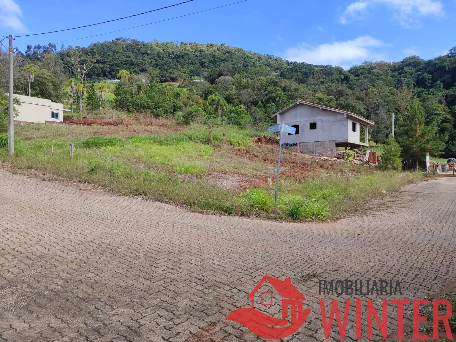 Foto do imóvel Terreno esquina com 452,70m² bairro vale do Hermes, Feliz.