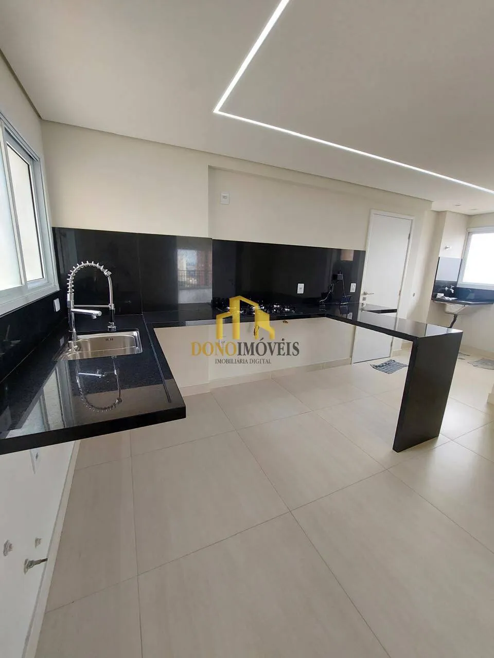 Imagem Cobertura Duplex à Venda no Edifício Saint Tropez | 181m² | 3 Dormitórios