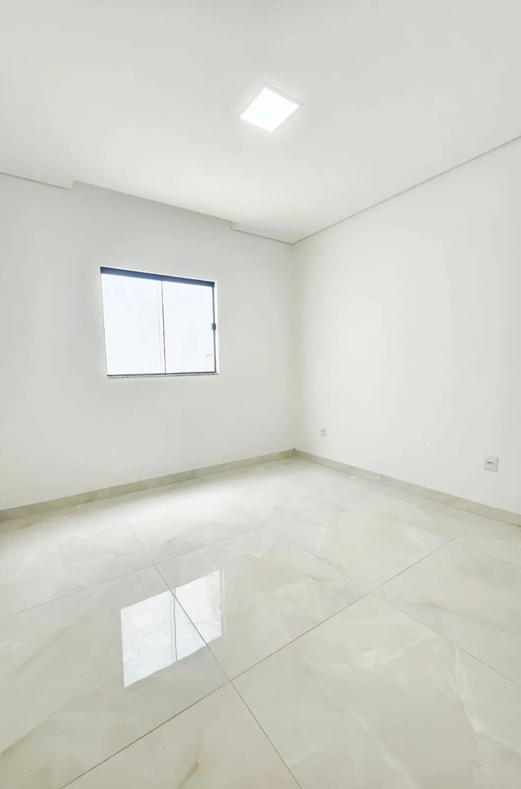 Imagem Casa 2 quartos 1 suite Bairro altos do coxipo.