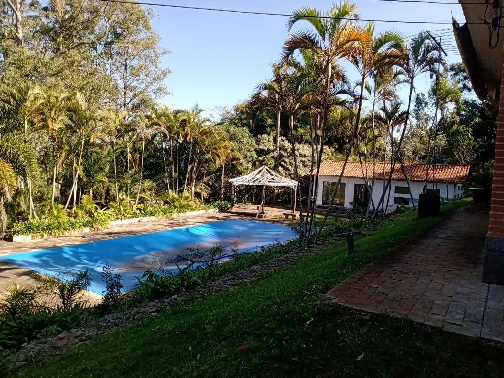 Imagem Encantador Sítio à Venda em Piedade/SP - Uma joia de 5 alqueires