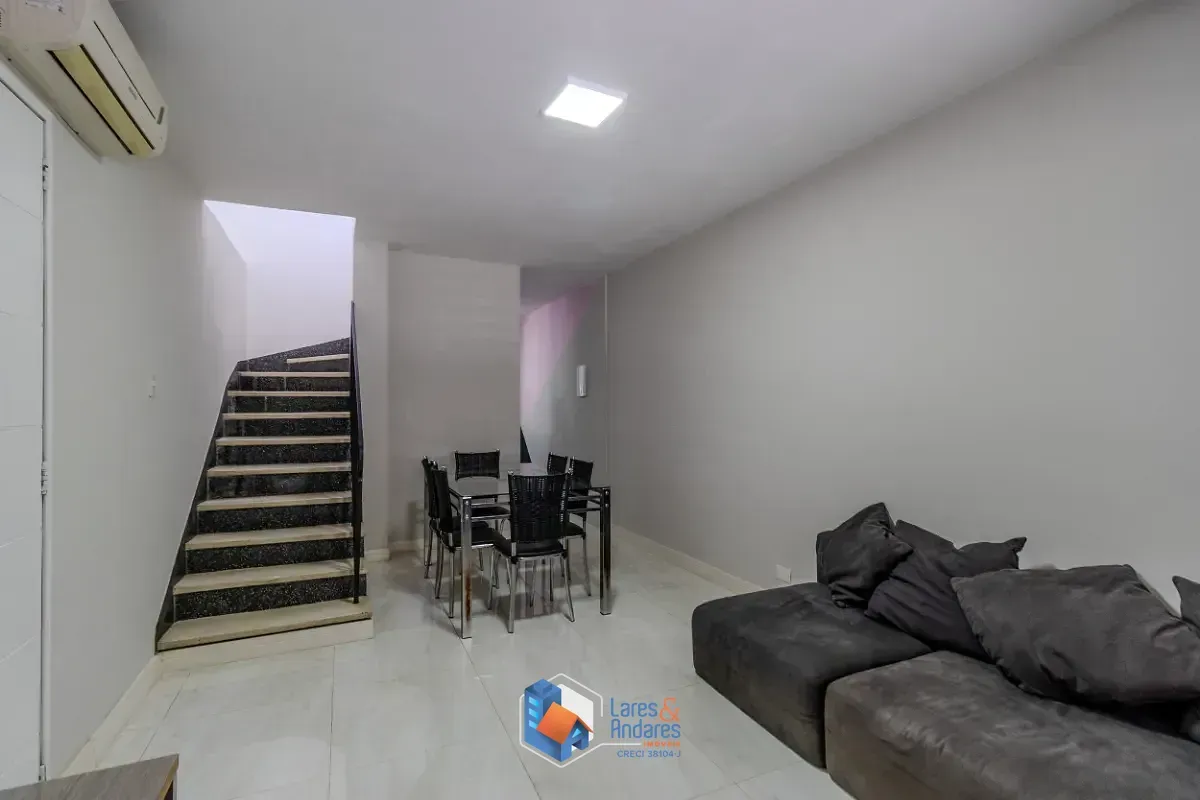 Imagem Sobrado para venda em Vila Santa Catarina com 3 quartos, sendo 1 suíte, 104m²