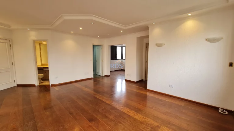 Imagem Lindo apartamento à venda, 150m², com 3 dormitórios, sendo 2 suítes, 3 vagas e depósito privativo.